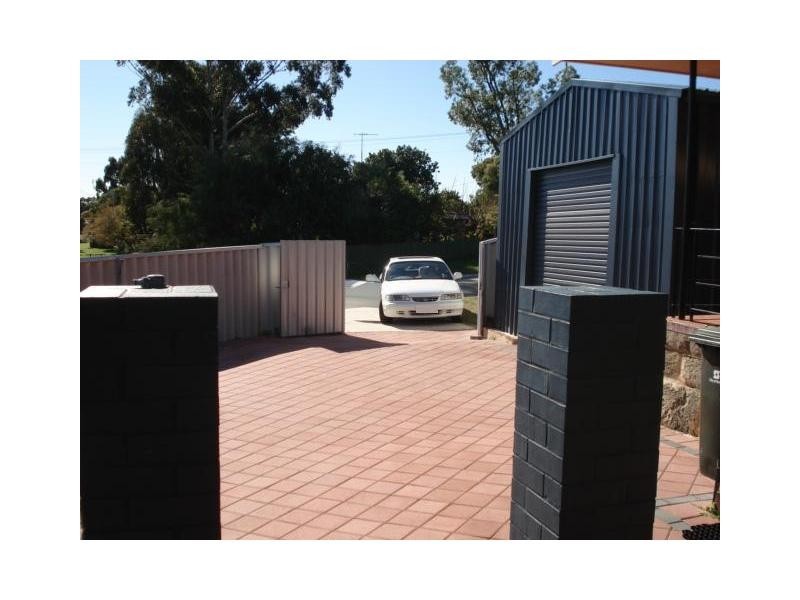 16 Selsfield Place, Balga WA 6061