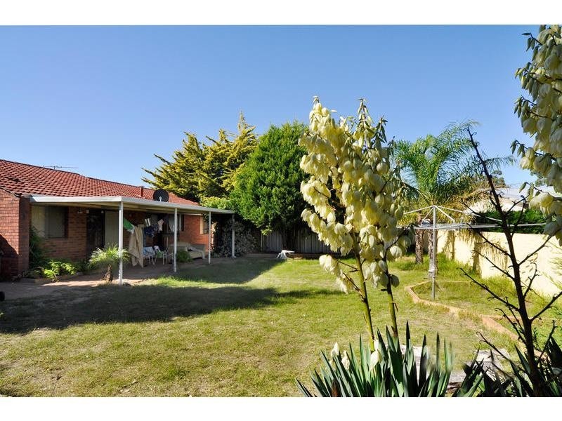 59 Golders Way, Girrawheen WA 6064