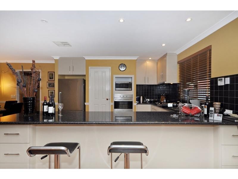 26 Dandenong Way, Alexander Heights WA 6064