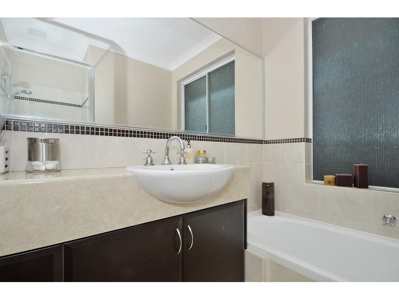 26 Dandenong Way, Alexander Heights WA 6064