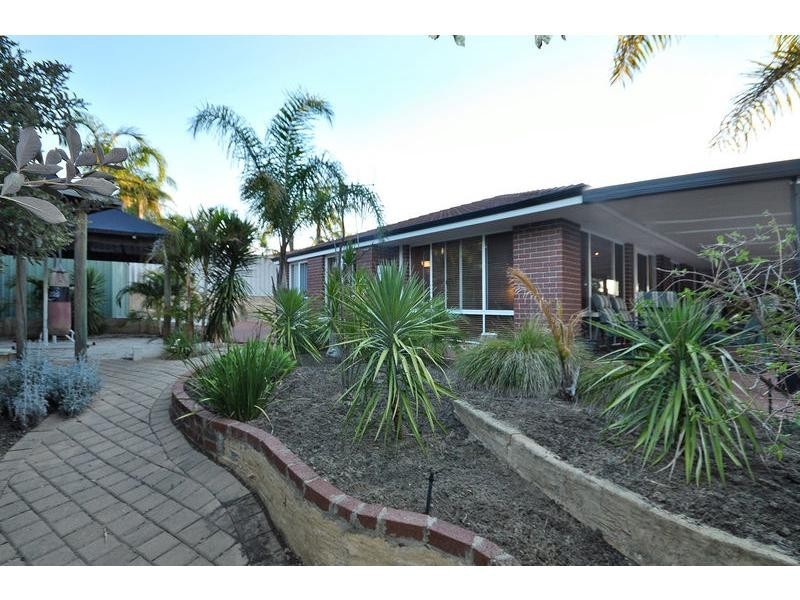 26 Dandenong Way, Alexander Heights WA 6064