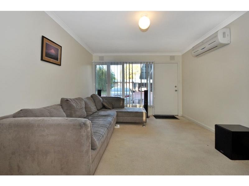 5/43 Golders Way, Girrawheen WA 6064