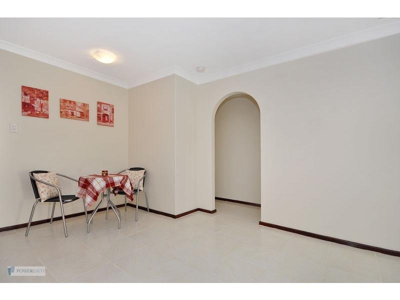 2/1 Freeland Way, Eden Hill WA 6054