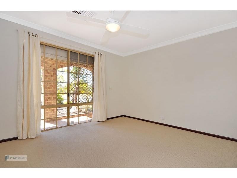 2/1 Freeland Way, Eden Hill WA 6054