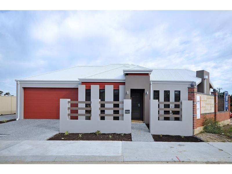 1/2 Dana Way, Madeley WA 6065