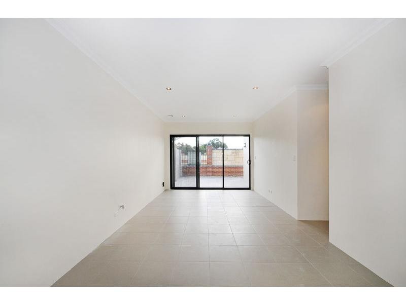 1/2 Dana Way, Madeley WA 6065