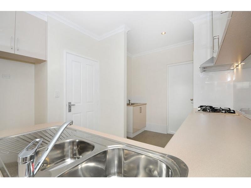 1/2 Dana Way, Madeley WA 6065