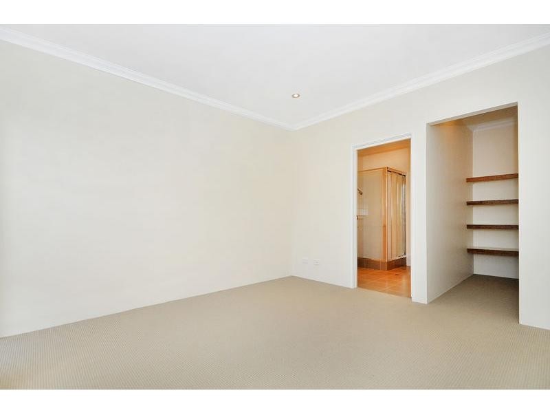 1/2 Dana Way, Madeley WA 6065