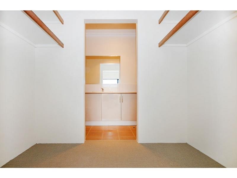 2/2 Dana Way, Madeley WA 6065