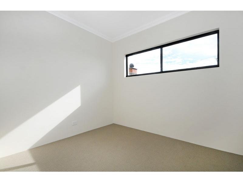 2/2 Dana Way, Madeley WA 6065