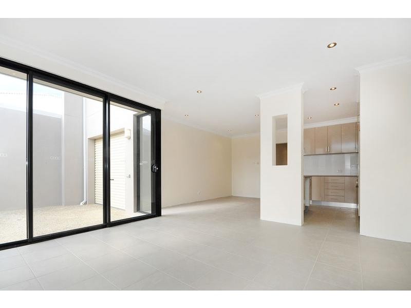 3/2 Dana Way, Madeley WA 6065