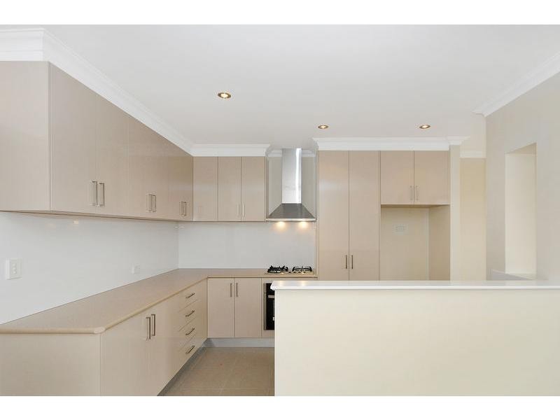 3/2 Dana Way, Madeley WA 6065