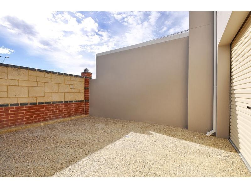 3/2 Dana Way, Madeley WA 6065