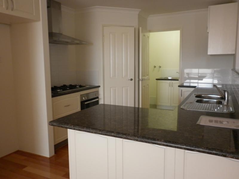 8 Atoll End, Aveley WA 6069