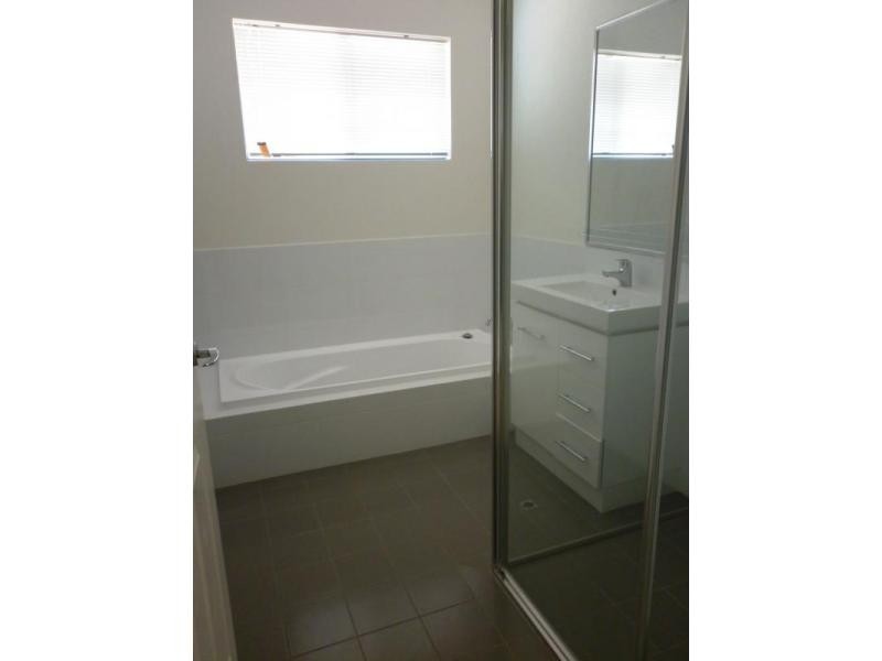 8 Atoll End, Aveley WA 6069