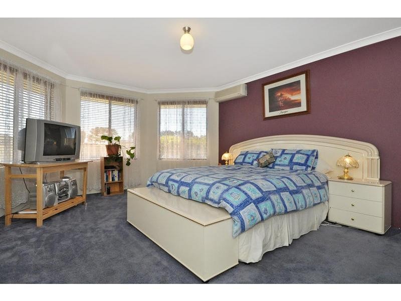 28 Esmerelda Pass, Darch WA 6065