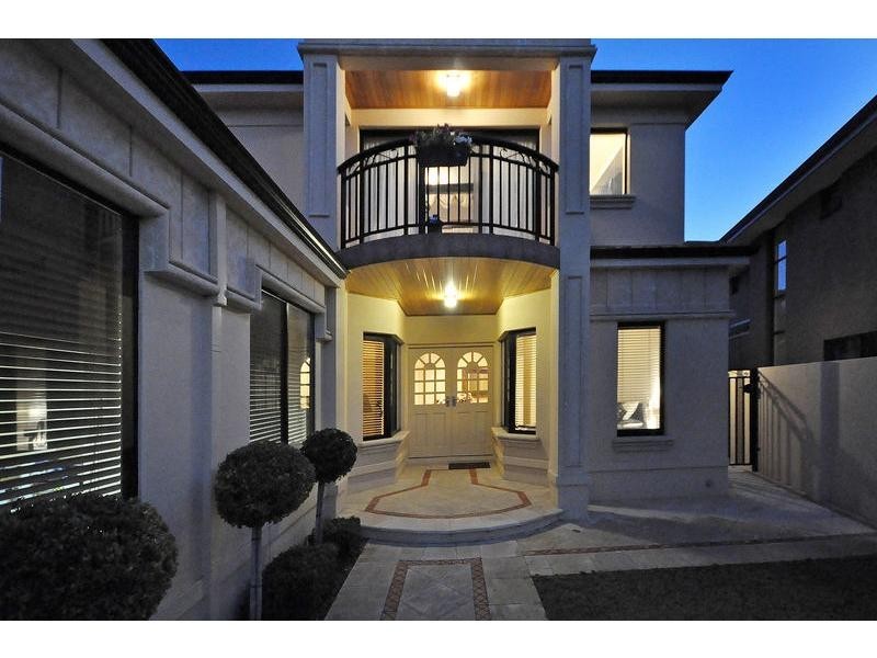 8 Ewing Drive, Hillarys WA 6025