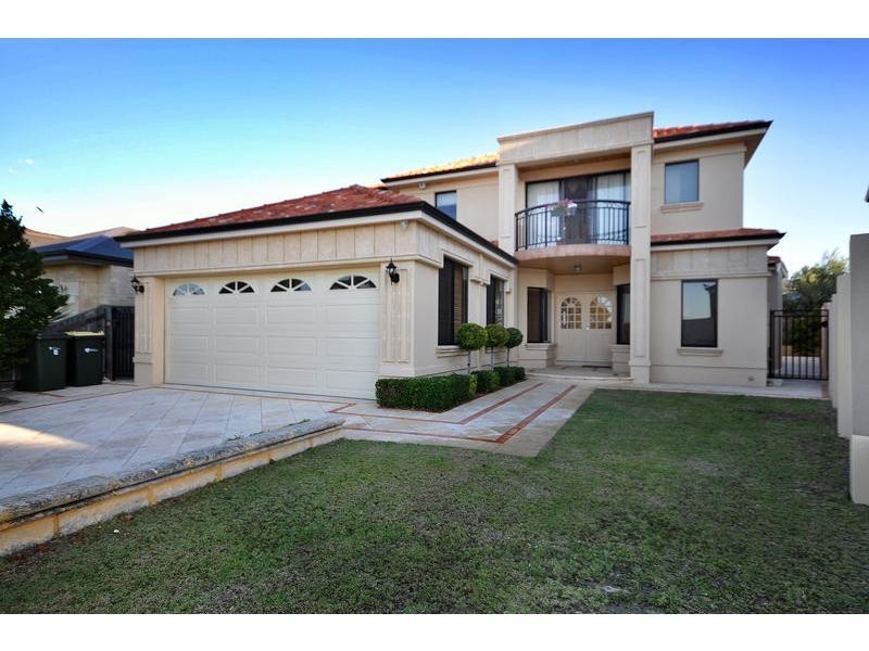 8 Ewing Drive, Hillarys WA 6025