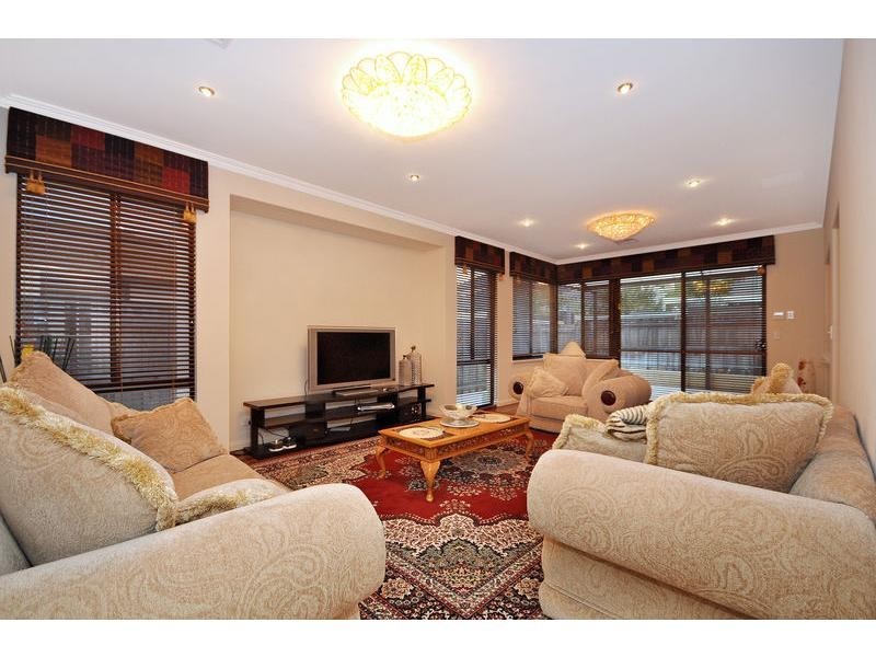 8 Ewing Drive, Hillarys WA 6025