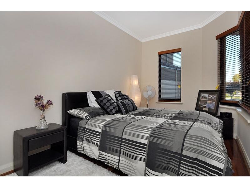 8 Ewing Drive, Hillarys WA 6025