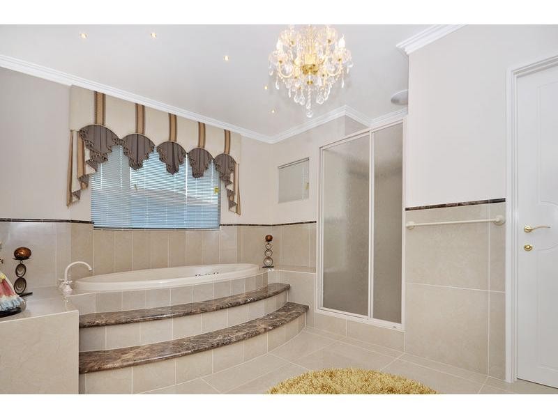 8 Ewing Drive, Hillarys WA 6025