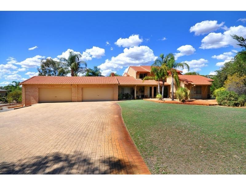 4 Santa Paula Lane, The Vines WA 6069