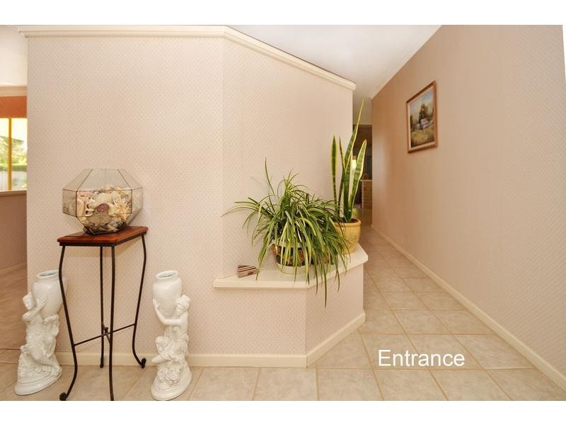 4 Santa Paula Lane, The Vines WA 6069
