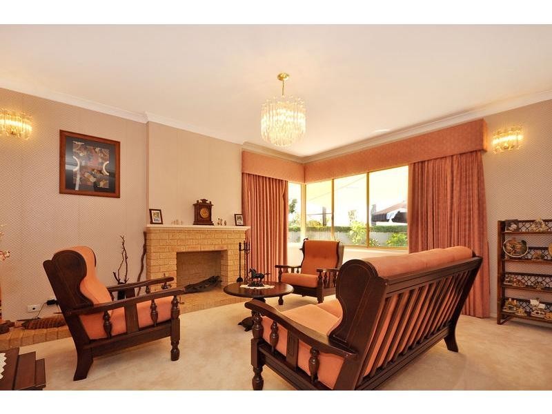 4 Santa Paula Lane, The Vines WA 6069