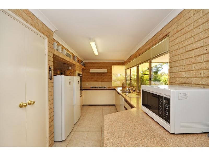 4 Santa Paula Lane, The Vines WA 6069