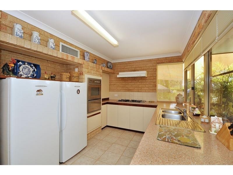 4 Santa Paula Lane, The Vines WA 6069