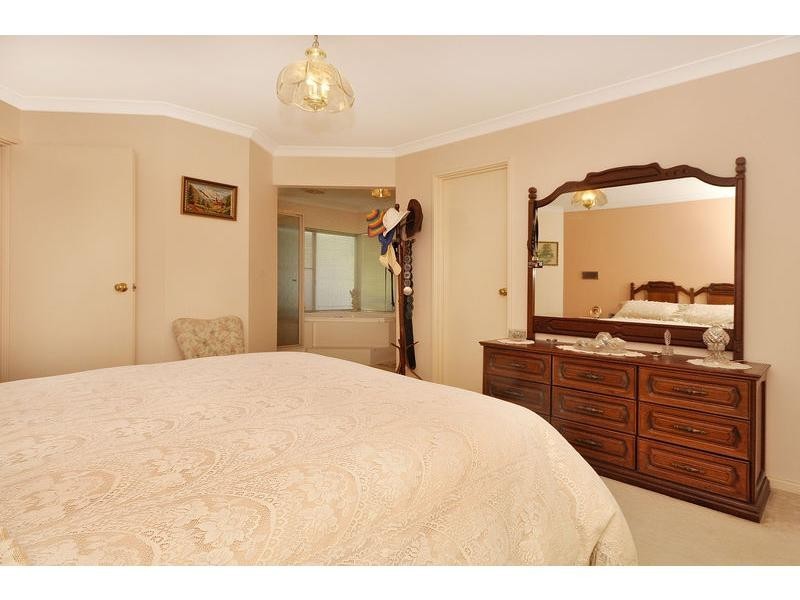 4 Santa Paula Lane, The Vines WA 6069