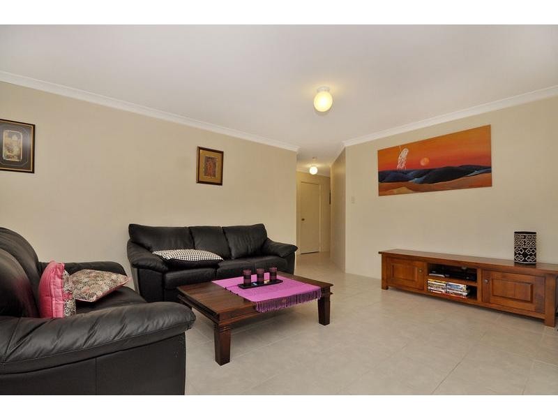 35 Honours Rise, Marangaroo WA 6064