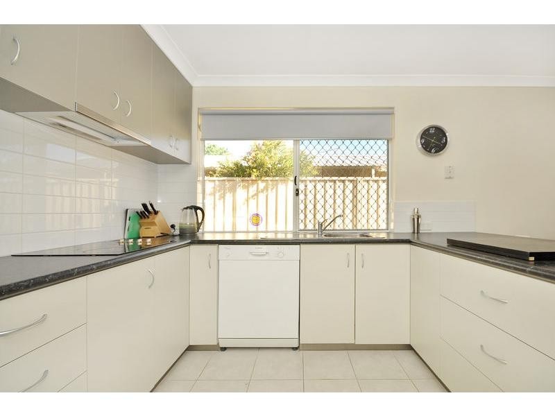 35 Honours Rise, Marangaroo WA 6064