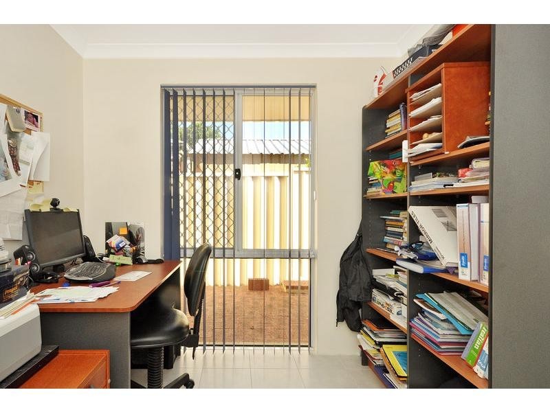 35 Honours Rise, Marangaroo WA 6064