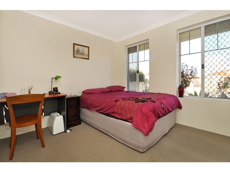 35 Honours Rise, Marangaroo WA 6064