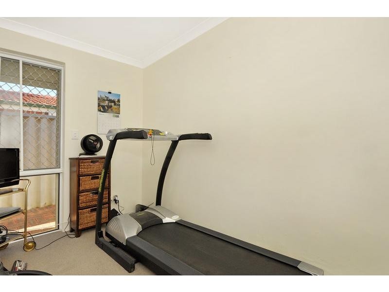 35 Honours Rise, Marangaroo WA 6064