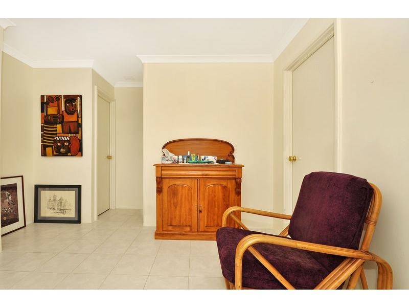 35 Honours Rise, Marangaroo WA 6064