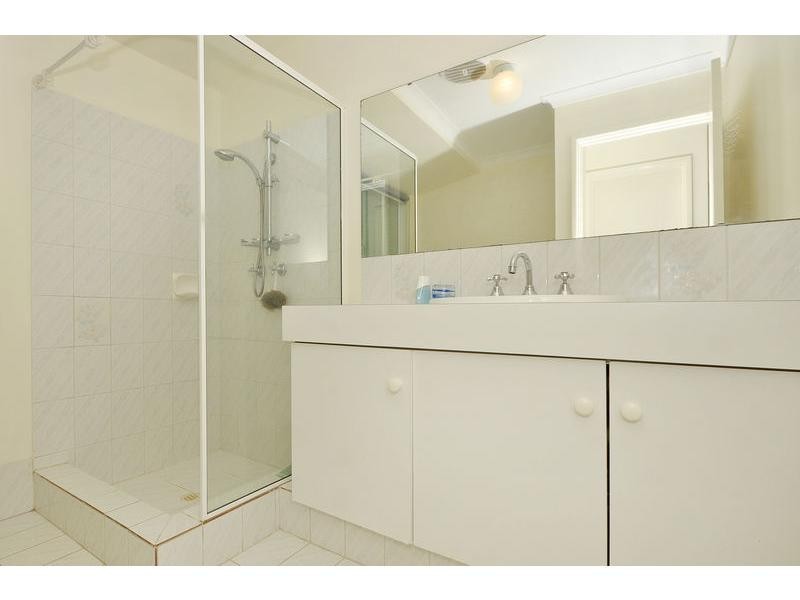 35 Honours Rise, Marangaroo WA 6064