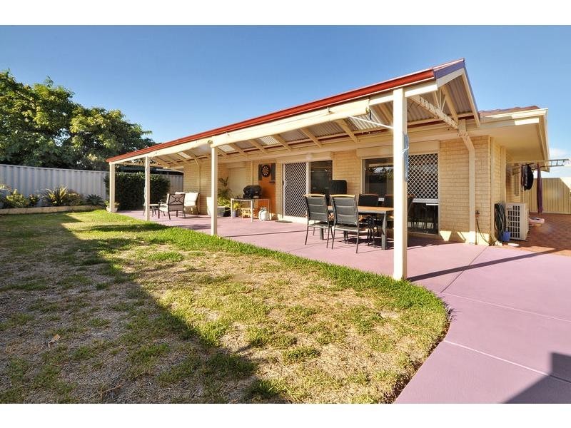 35 Honours Rise, Marangaroo WA 6064