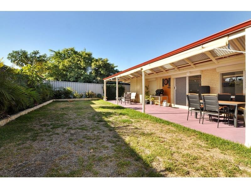 35 Honours Rise, Marangaroo WA 6064