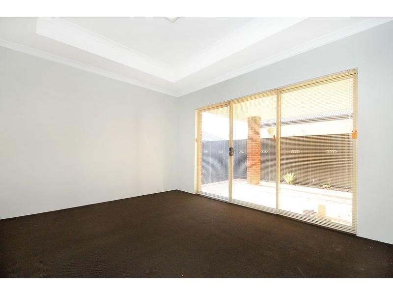 8 Vellum Loop, Aveley WA 6069