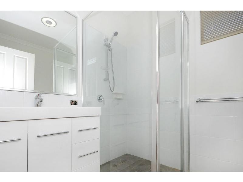 8 Vellum Loop, Aveley WA 6069
