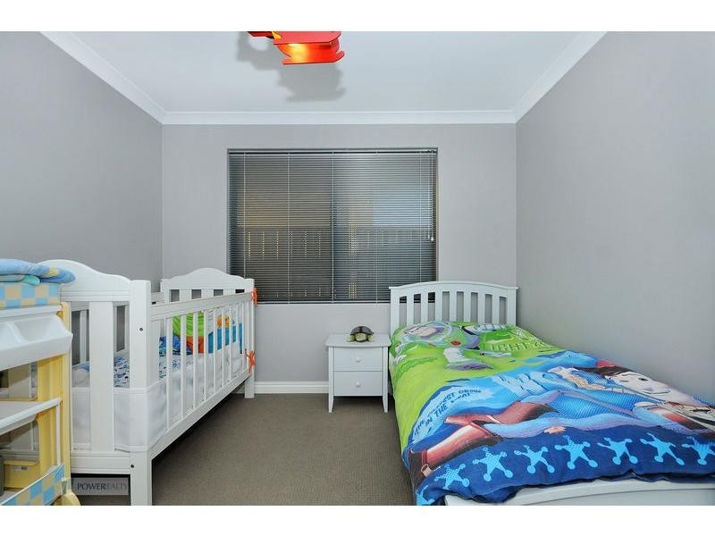18 Rowntree Loop, Landsdale WA 6065