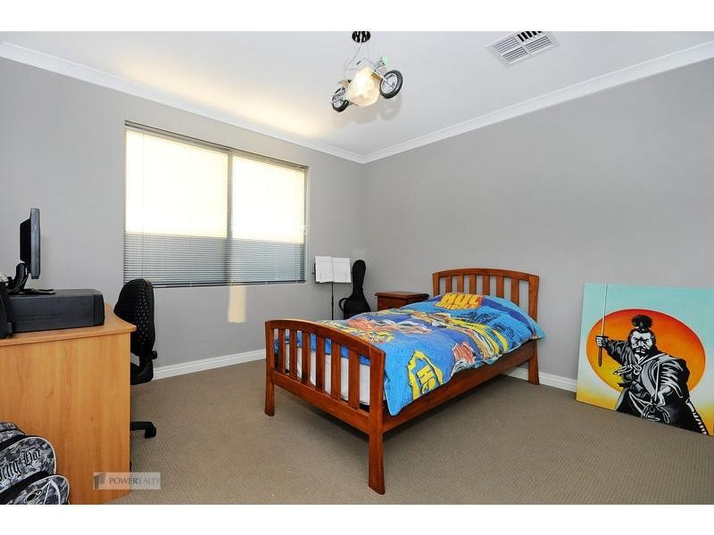 18 Rowntree Loop, Landsdale WA 6065