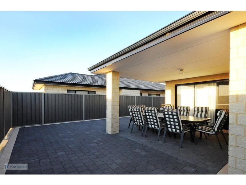 18 Rowntree Loop, Landsdale WA 6065