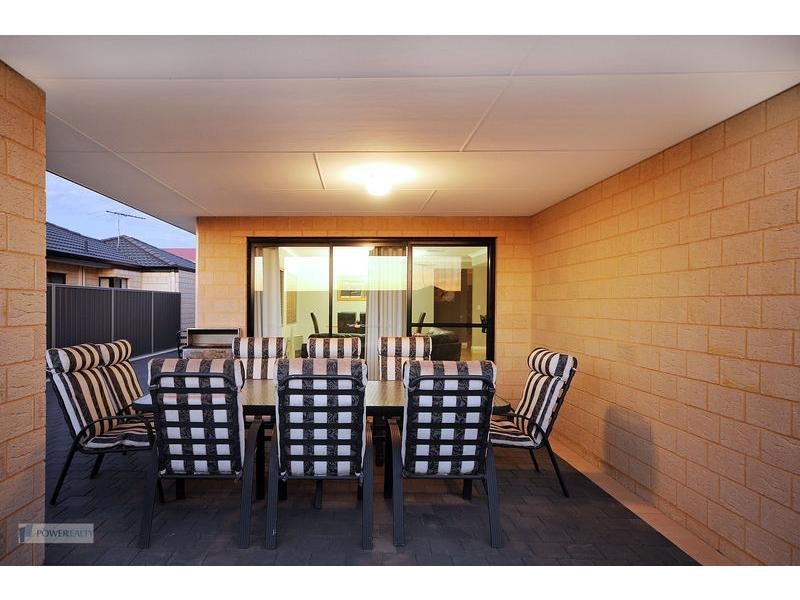 18 Rowntree Loop, Landsdale WA 6065