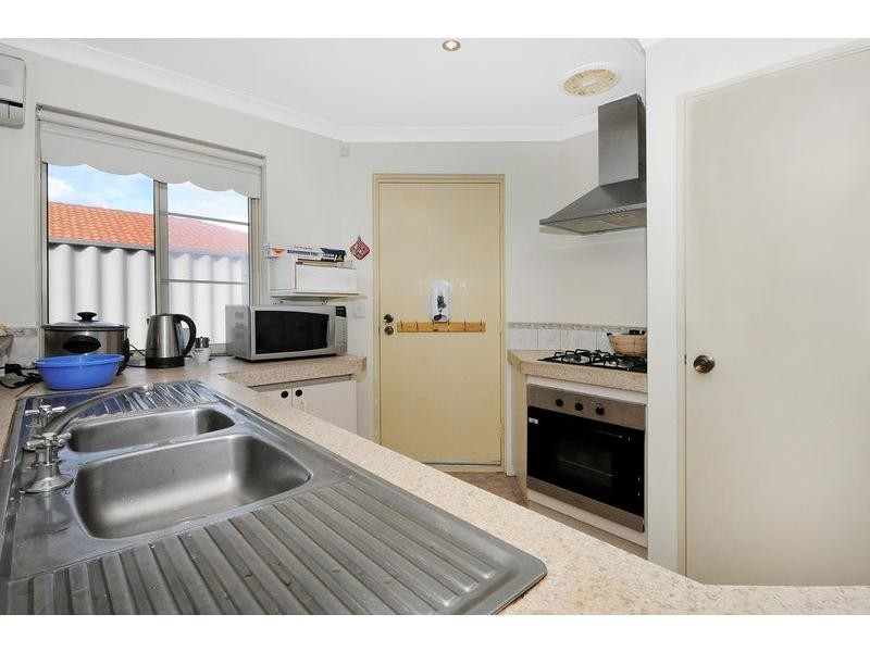 16 Tyndall Circuit, Alexander Heights WA 6064