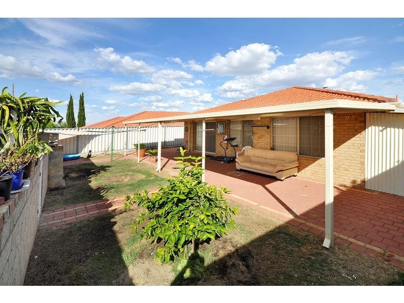 16 Tyndall Circuit, Alexander Heights WA 6064
