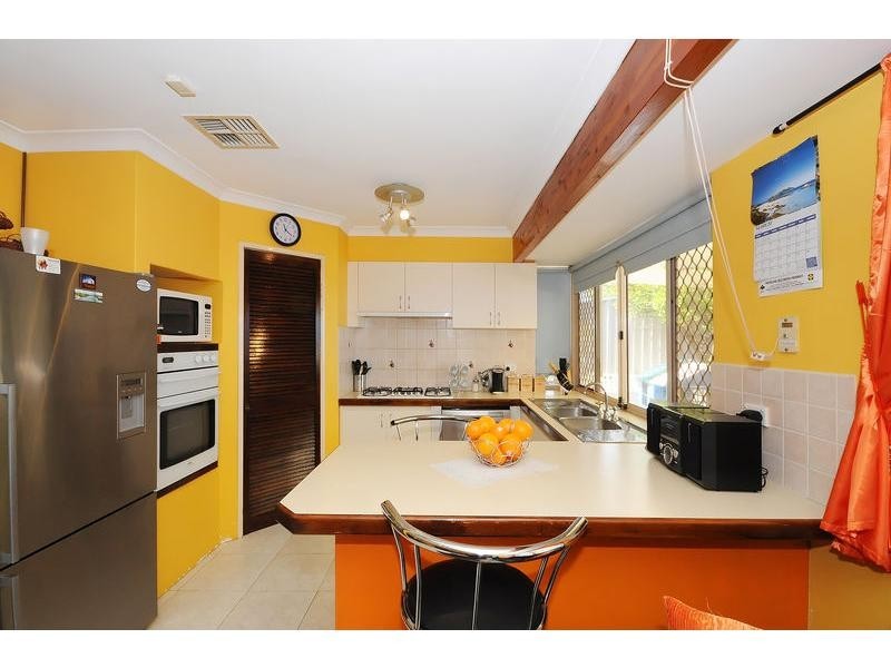 16 Polyantha Gardens, Mirrabooka WA 6061