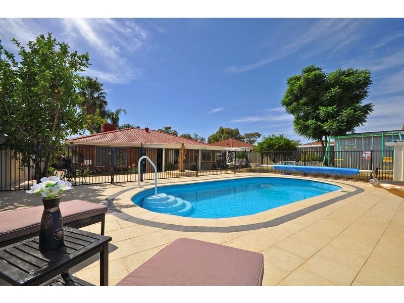 16 Polyantha Gardens, Mirrabooka WA 6061